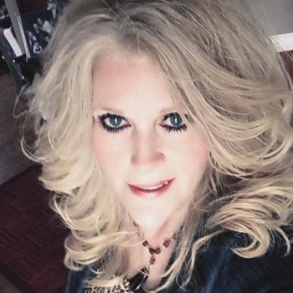 Meet your Posher, Sherry - Picture 1 of 1